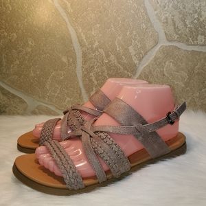 WOMENS SANDALS NOT RATED